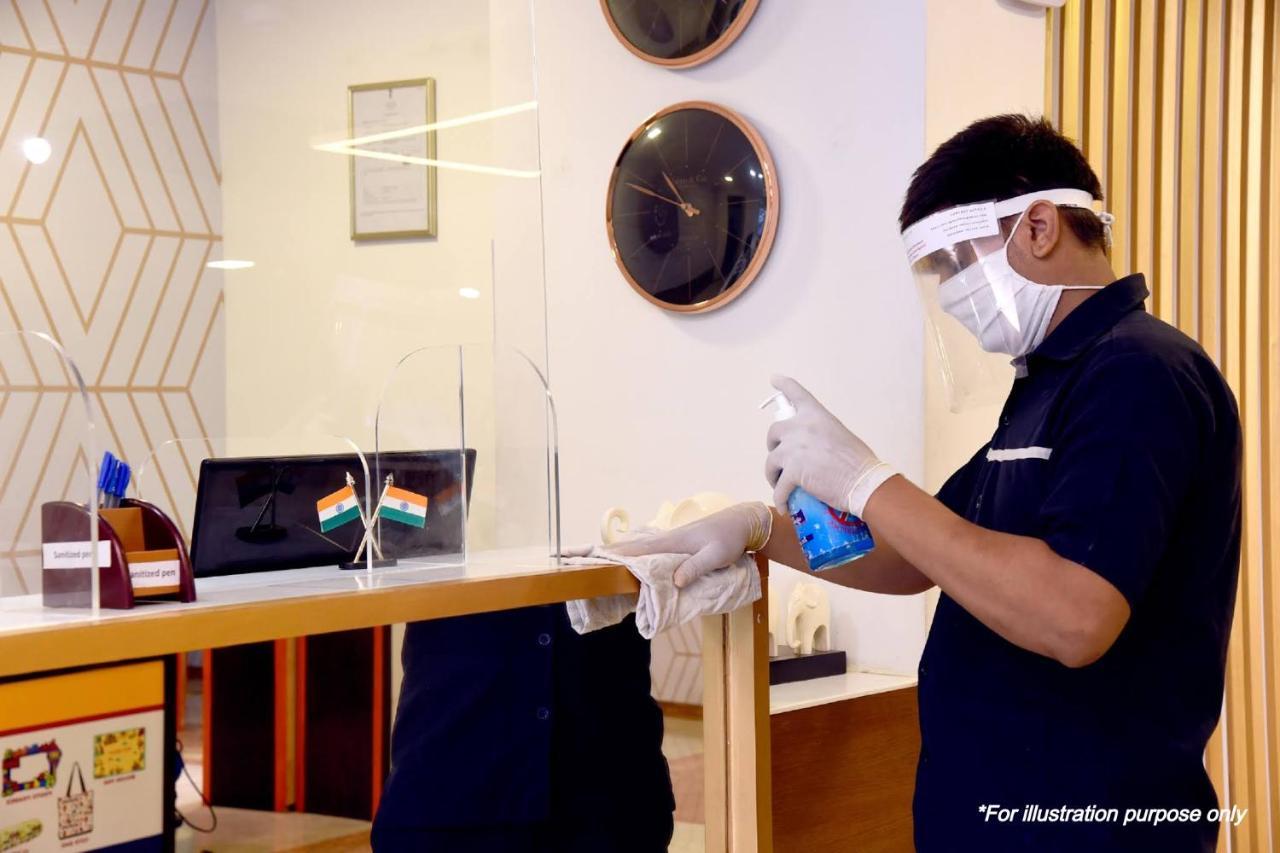 Oyo Galaxy Plaza Hotel Ghaziabad Bagian luar foto