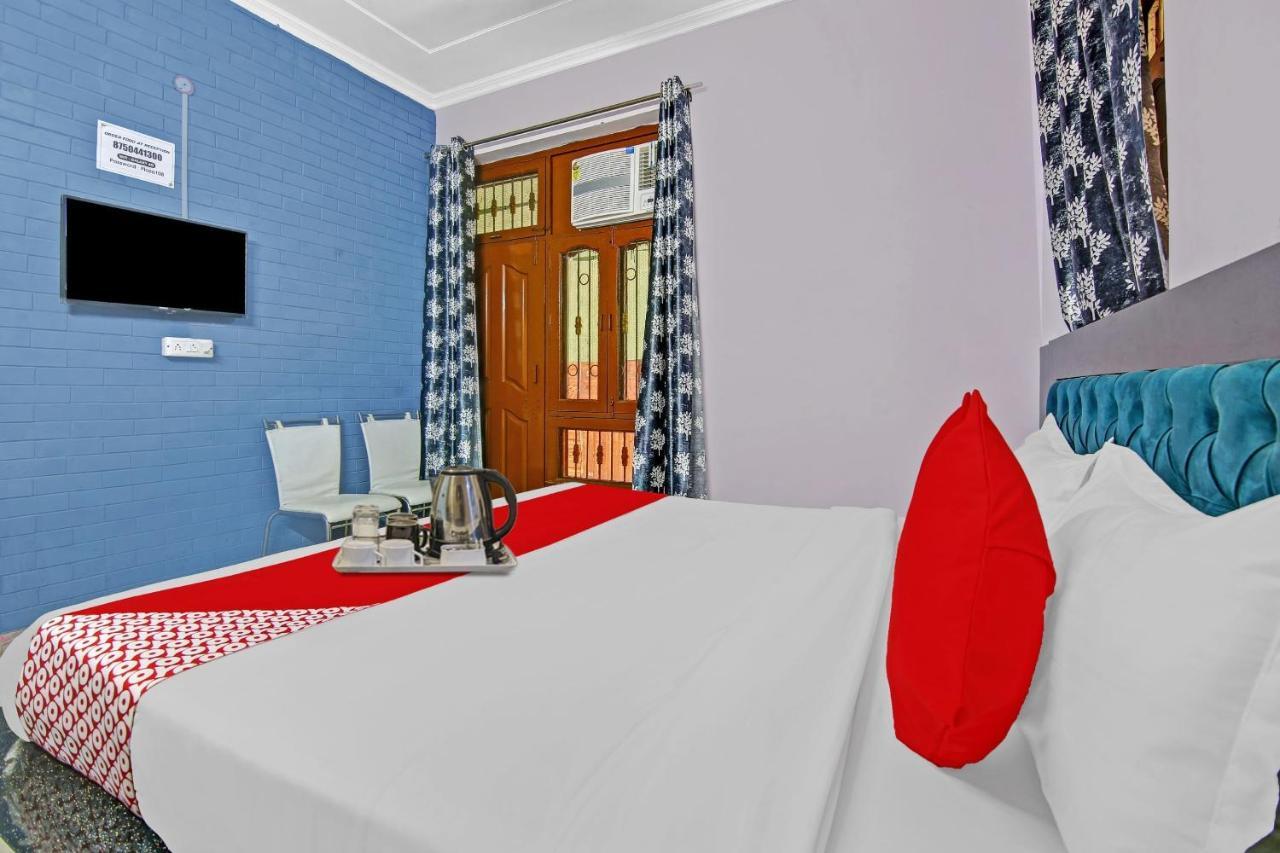Oyo Galaxy Plaza Hotel Ghaziabad Bagian luar foto